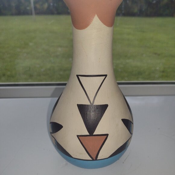 Native American hand-painted pottery, flower, Bud vase - Picture 4 of 5